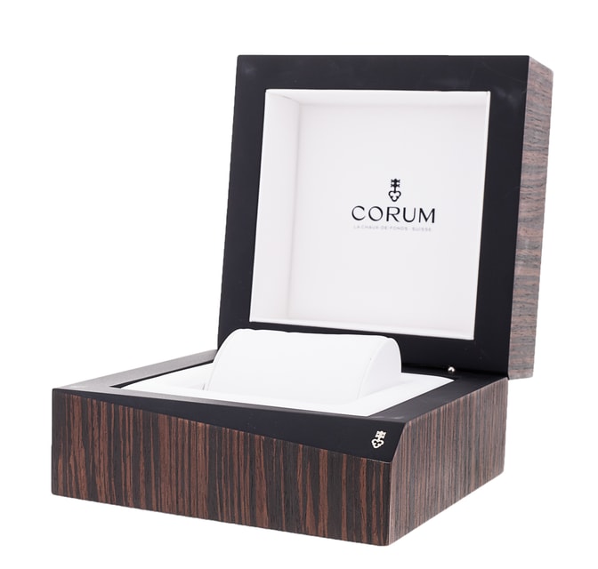 Corum Challenge 44 01.0007 Image 4
